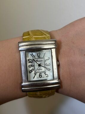 Vintage LADIES CHUNKY GENEVA PLATINUM SILVER&LIME GREEN CUFF WATCH BAND